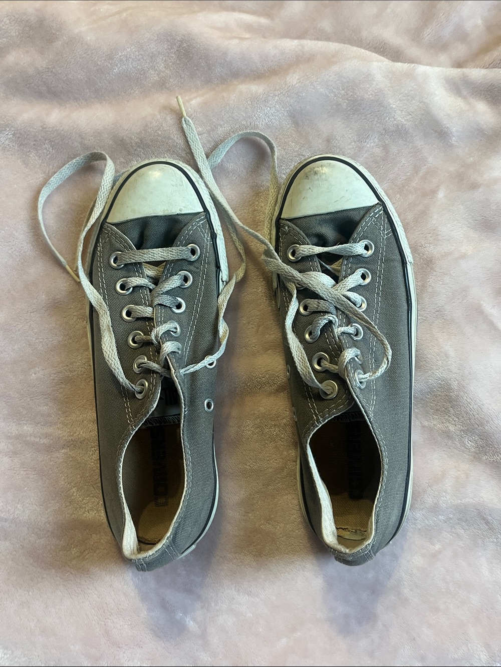 Women's Gray Low-Top Canvas Sneakers with Lace-Up Closure